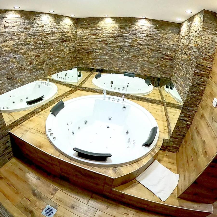 Canti Apartments Novi Sad Buitenkant foto