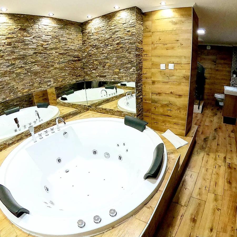 Canti Apartments Novi Sad Buitenkant foto