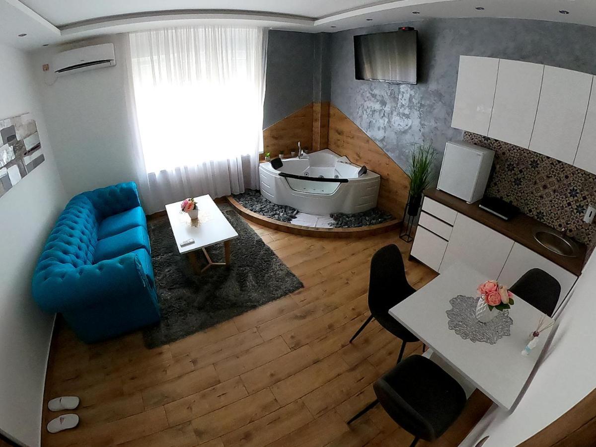 Canti Apartments Novi Sad Buitenkant foto