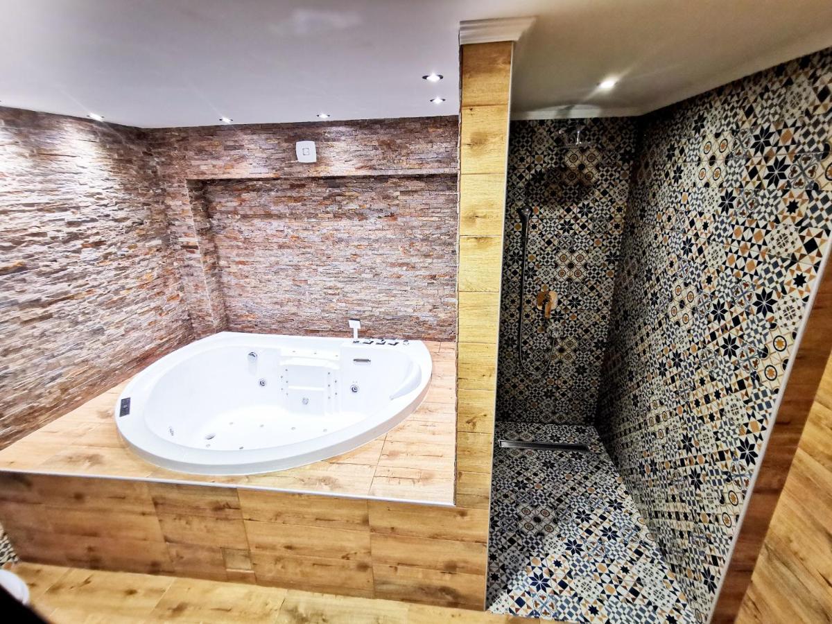 Canti Apartments Novi Sad Buitenkant foto
